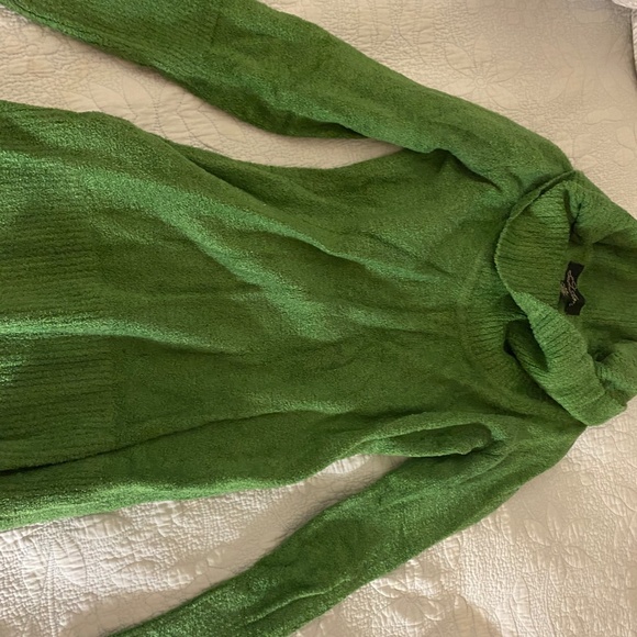 Fluffy winter sweater (green) - Picture 7 of 7